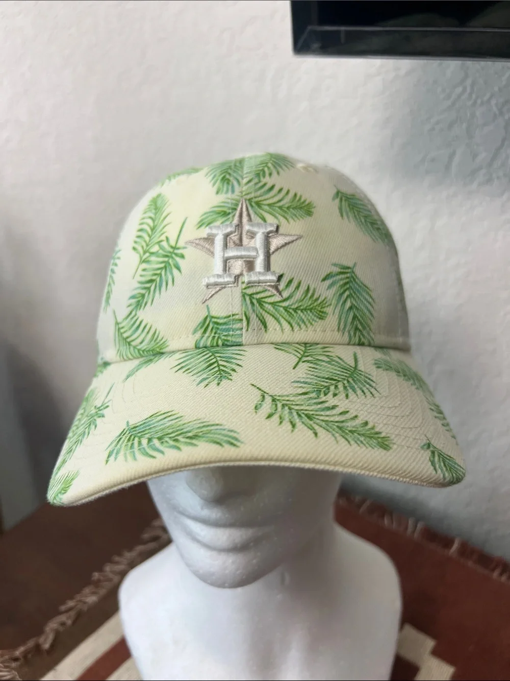 New Era Houston astros Baseball Cap with Green Palm Print and Silver H Logo